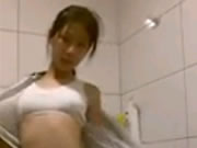 Chinese fille Showers