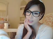 Korean Glasses fille On Webcam